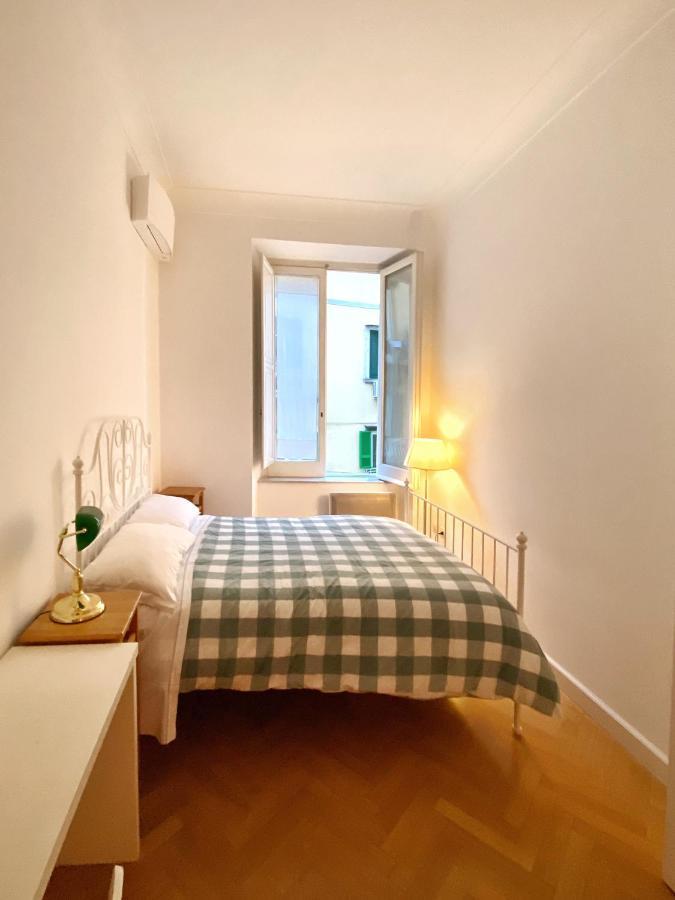 Napoliforever Chiaia Apartment Buitenkant foto