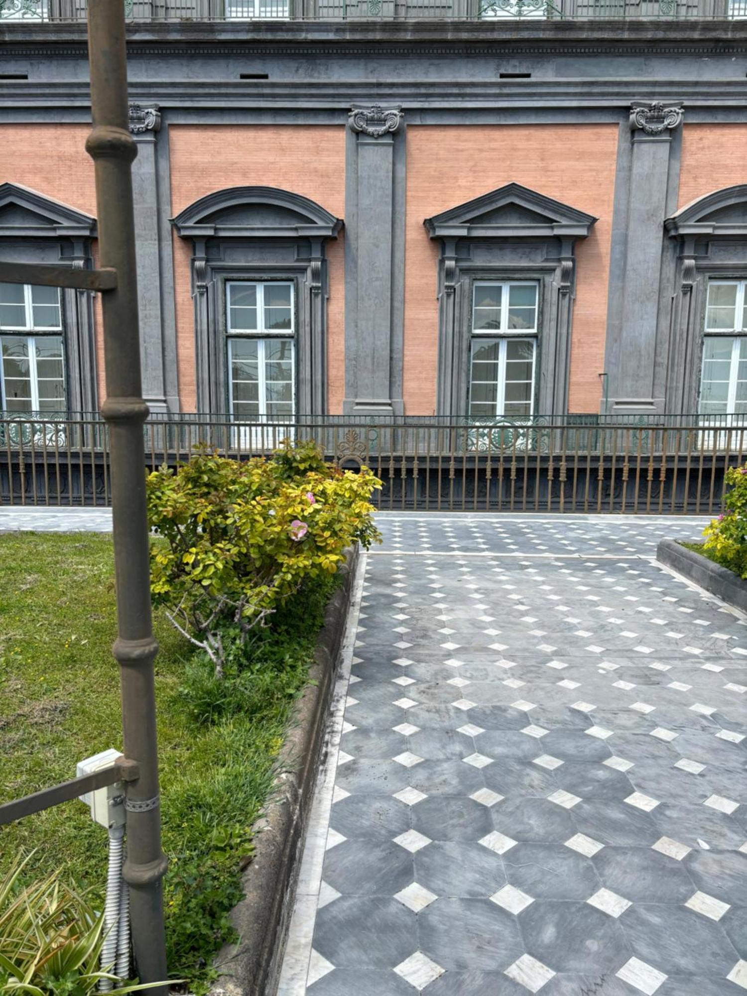 Napoliforever Chiaia Apartment Buitenkant foto